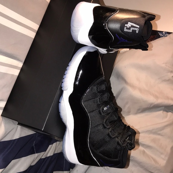 WERE A GIFT TOO SMALL MAKE MONEY RESELLING.